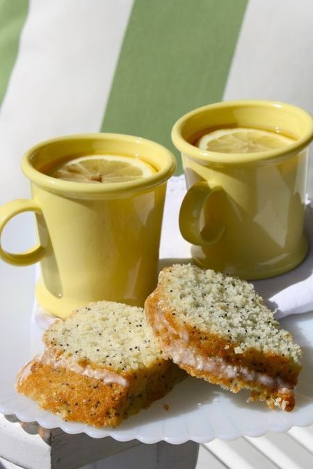 Lemon Poppy Seed Bundt Cake