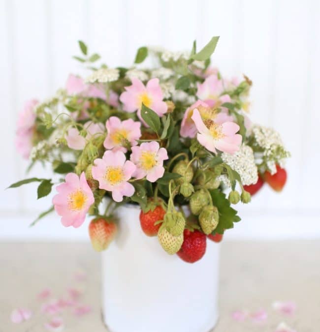 How to Make a Floral Arrangement with Strawberries