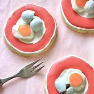 Egg on a Plate Cookies