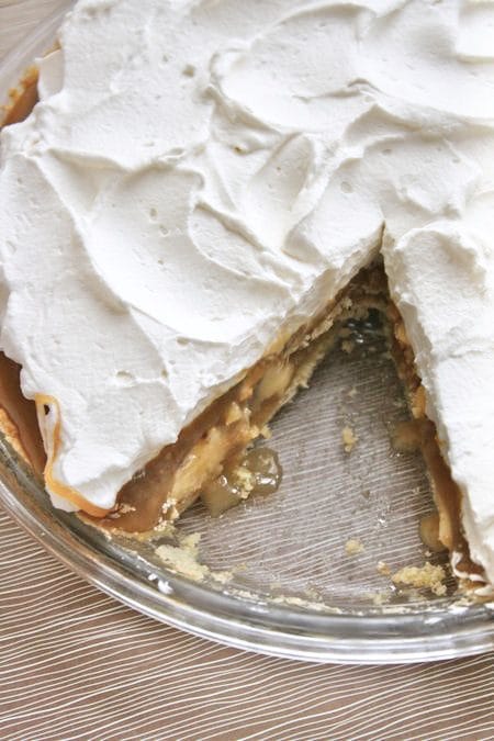 Caramel Banana Hazelnut Pie